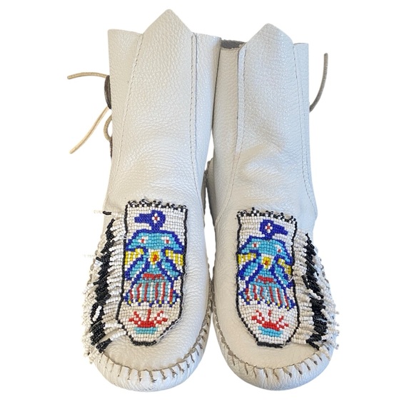 Taos Vintage Native American Hand Beaded Concho Ties Leather Moccasins Sz 9.5 - Picture 2 of 14